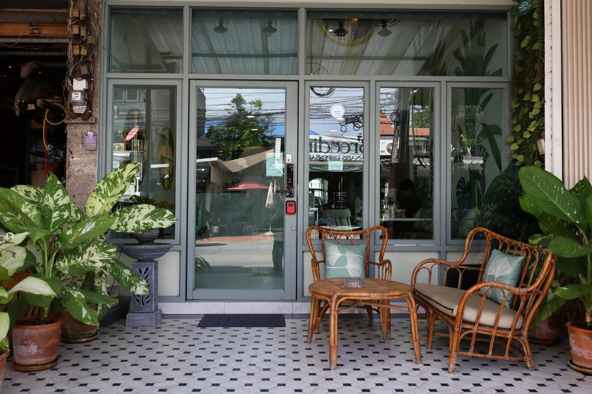 Poshtel Haven Bed and Breakfast Chiang Mai Exteriör bild